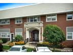 Newbridge Rd Apt,east Meadow, Flat For Rent