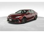 2022 Toyota Camry Hybrid XLE