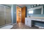 E Chestnut St, Chatham, Home For Rent
