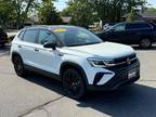2024 Volkswagen Taos SE Black 4Motion