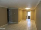 New York Ave Apt C, Lynn Haven, Flat For Rent
