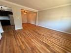 I U Willets Rd, Albertson, Flat For Rent
