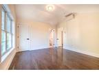 New Castle Dr Unit,mount Kisco, Flat For Rent