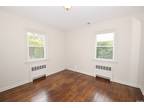 Neulist Ave, Port Washington, Home For Rent