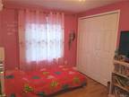 Th Ave, New Rochelle, Home For Rent