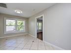 Marian St Apt,baytown, Flat For Rent