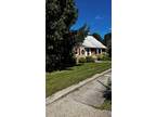 Old Country Rd, Hicksville, Home For Rent