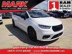 2024 Chrysler Pacifica White, 16 miles