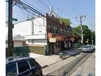Th Ave Unit Rear, Bayside, Home For Rent