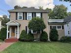 Grove St Unit,newton, Flat For Rent