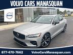 2024 Volvo S60 B5 Plus Dark Theme