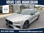 2024 Volvo S60 B5 Core Dark Theme