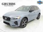 2022 Volvo XC60 B5 R-Design