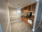Houma Blvd Unit C, Metairie, Condo For Rent
