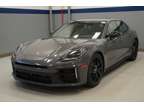 2025 Porsche Panamera 4