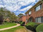 S Saxon Ave Apt C, Bay Shore, Flat For Rent