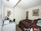 Navajo Ct, Coram, Property For Rent