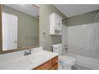 Villagegreen Ct, Warwick, Condo For Rent