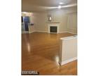 Breezewood Dr Apt E, Greenville, Condo For Rent