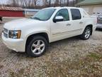 2013 Chevrolet Avalanche White, 131K miles