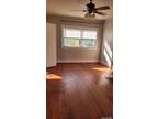 E Walnut St Unit Upper, Long Beach, Flat For Rent
