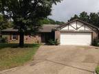 1909 Lynbrook Lane Arlington Texas 76015