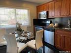 Claire Ct Unit,west Babylon, Flat For Rent