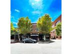E Center St, Fayetteville, Flat For Rent