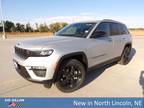 2025 Jeep grand cherokee Silver