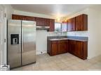 Holoholo St Unit Upstairs, Kailua, Home For Rent
