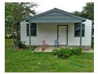 Griffith Dr, Rockport, Flat For Rent