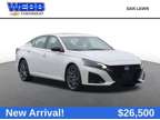 2023 Nissan Altima 2.0 SR w/ Power Moonroof, Heated Seats & Bose Stereo