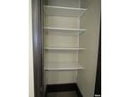 N Harrison St Apt,davenport, Flat For Rent