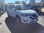 2018 Nissan Rogue White, 122K miles