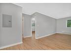 W Kimbell Ave Apt,elmhurst, Flat For Rent