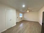 E Th St Apt,bogalusa, Flat For Rent