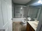 Lake Park Dr Apt T, Greenbelt, Condo For Rent