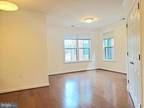 N Monroe St Apt,arlington, Condo For Rent