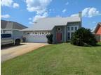 Beautiful 3/2 house in dedicated beach neighborhood!