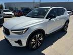 2024 Volvo XC40 B5 Plus Dark Theme