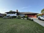 W Bel Aire Ln, Mount Prospect, Home For Rent