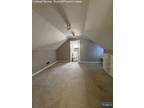 Grunauer Pl, Fair Lawn, Home For Rent