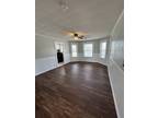 Davis St Apt,fall River, Flat For Rent