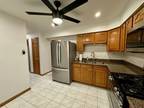 E Lincoln St, Mount Prospect, Condo For Rent