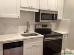 E Huntingdon St Unit Parlor, Savannah, Home For Rent