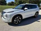2024 Mitsubishi Outlander PHEV SE