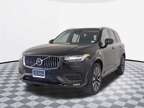 2022 Volvo XC90 T5 Momentum
