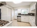 E Woodland Rd, Lake Forest, Home For Rent