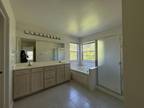 N Birch Ave, Lake Bluff, Home For Rent