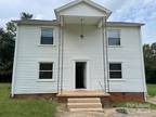 N Stewart Ave Unit A, Newton, Home For Rent